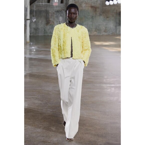 Zara Womens Blazer Jacket M Medium Yellow Textured Ruffled Cropped 3920/273 NWT - Picture 2 of 16